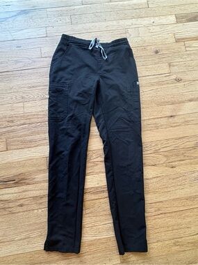 Figs Women’s Black Yola Skinny Scrub pants - Small/Tall